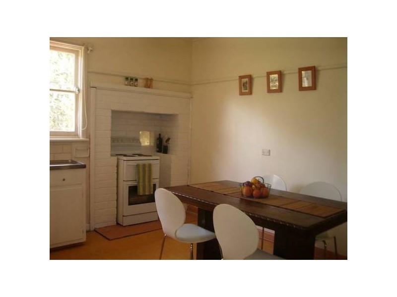 4 Belgrave Gembrook Road (access Via Service Road), Belgrave VIC 3160