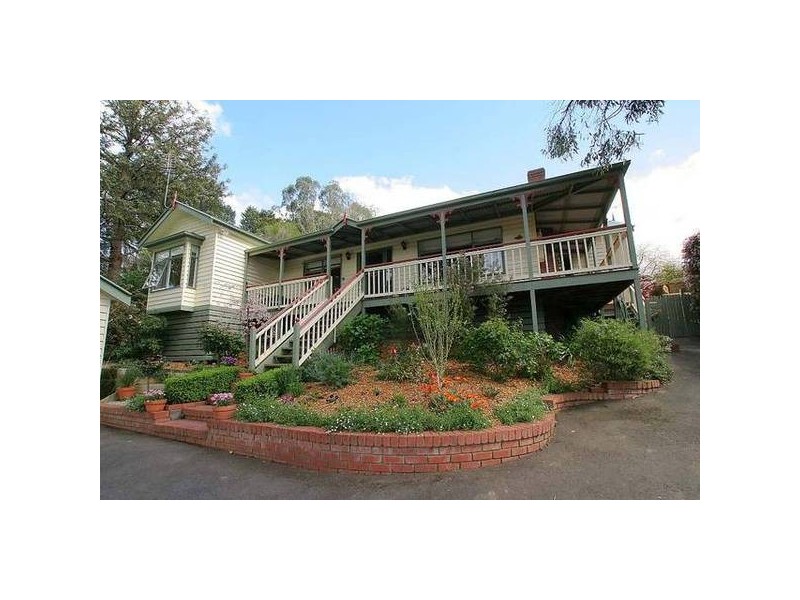 11 Warra Road, Upwey VIC 3158