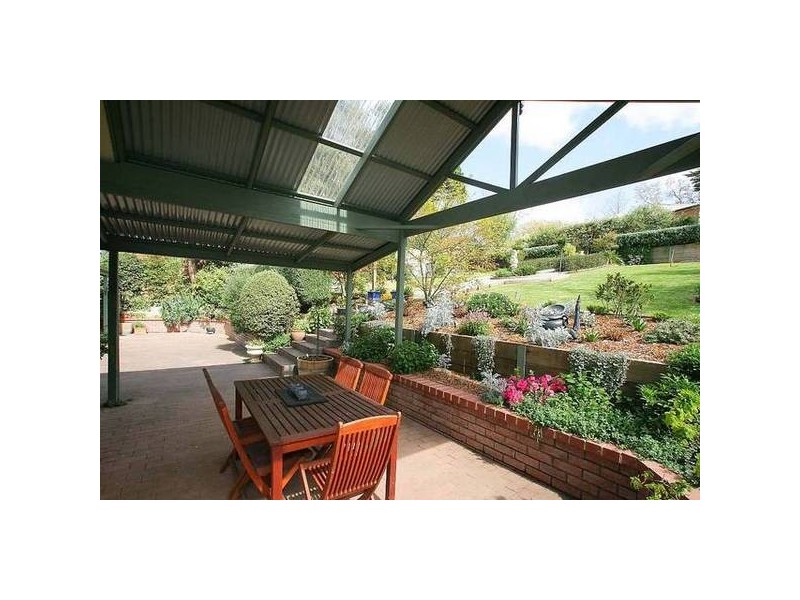 11 Warra Road, Upwey VIC 3158