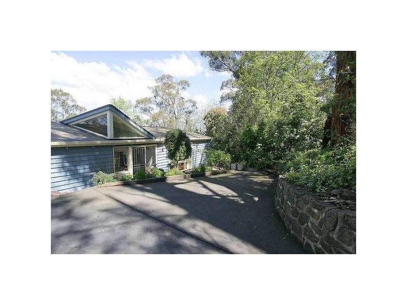 4 Bennett Avenue, Belgrave VIC 3160