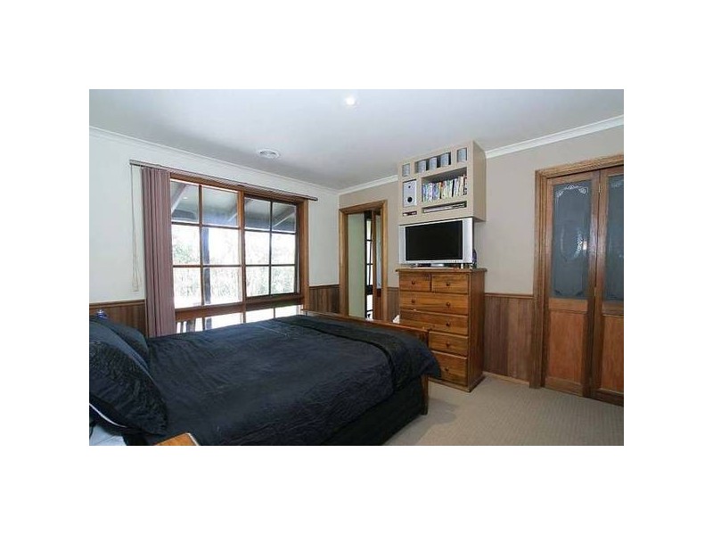 79 Temple Road, Selby VIC 3159