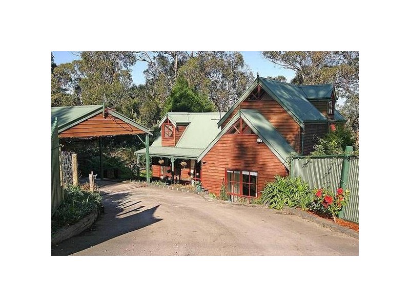 18 Riley Road, Upwey VIC 3158