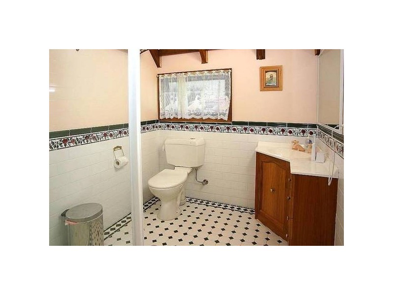 18 Riley Road, Upwey VIC 3158