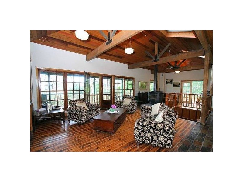 4 Eveline Road, Selby VIC 3159