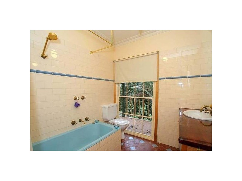 4 Eveline Road, Selby VIC 3159