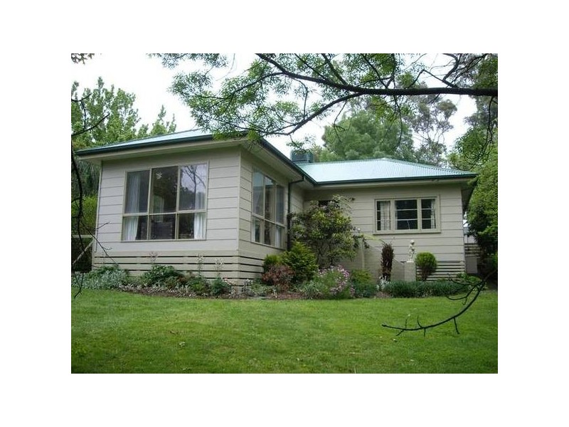 2 Cambridge Street, Belgrave South VIC 3160