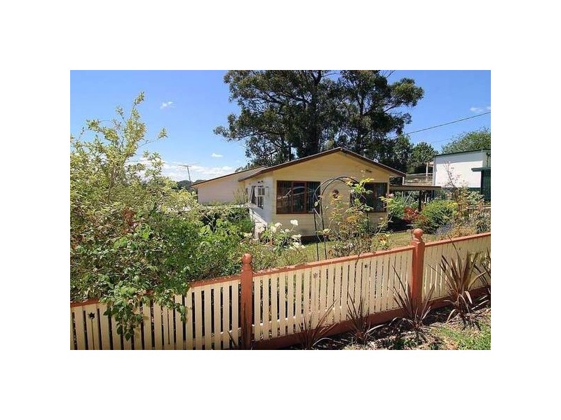 76 Moores Road, Monbulk VIC 3793