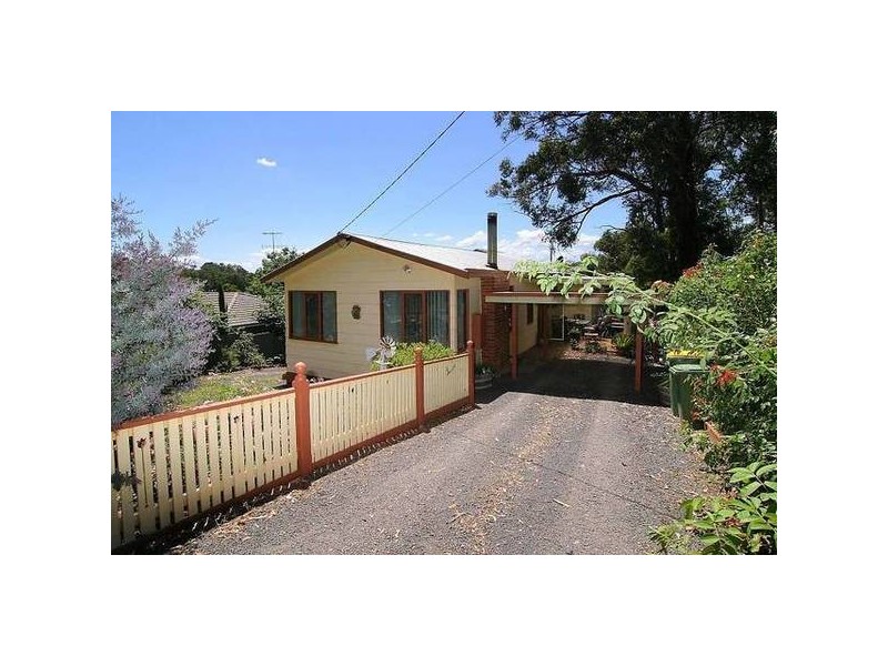 76 Moores Road, Monbulk VIC 3793