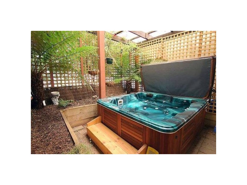 76 Moores Road, Monbulk VIC 3793