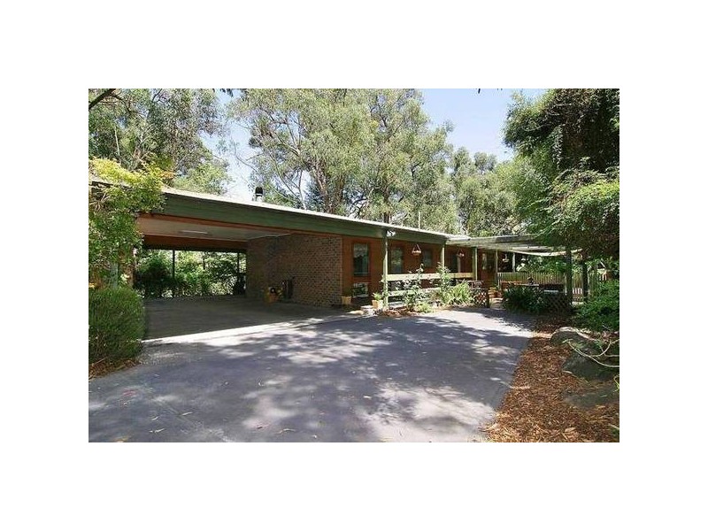 6 Licence Road, Belgrave South VIC 3160
