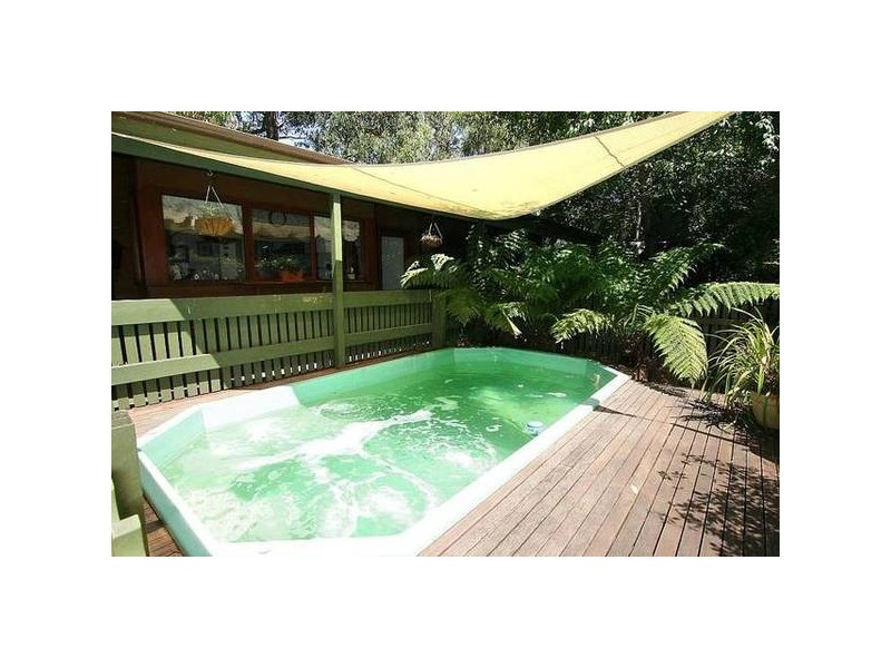 6 Licence Road, Belgrave South VIC 3160