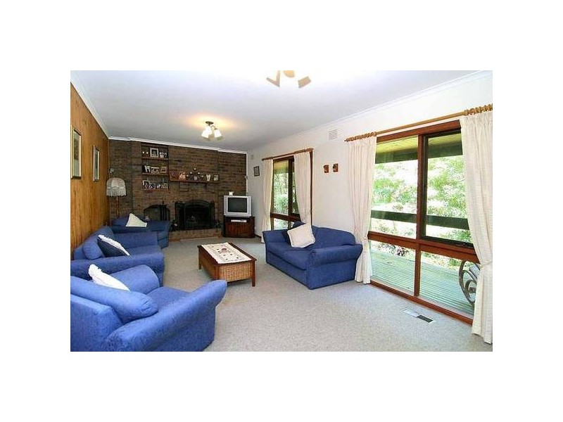 6 Licence Road, Belgrave South VIC 3160
