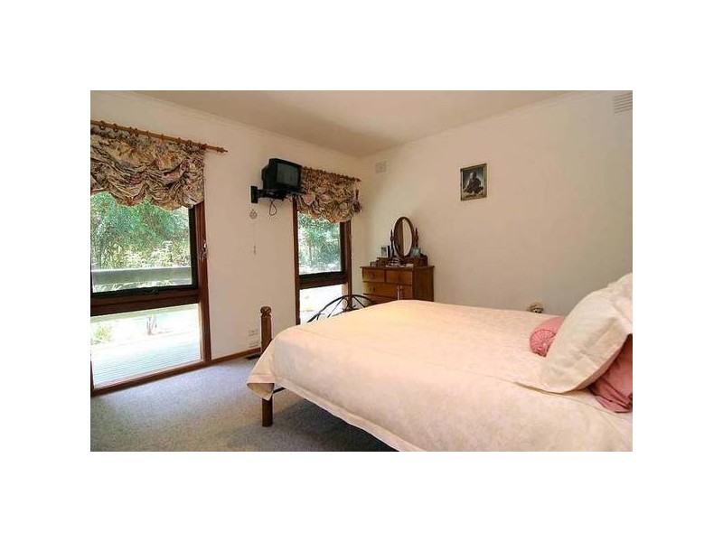 6 Licence Road, Belgrave South VIC 3160