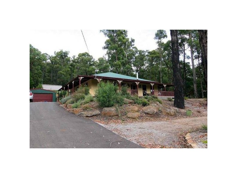 70 First Avenue, Cockatoo VIC 3781