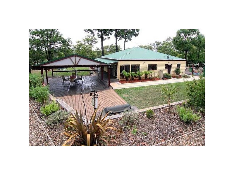 70 First Avenue, Cockatoo VIC 3781