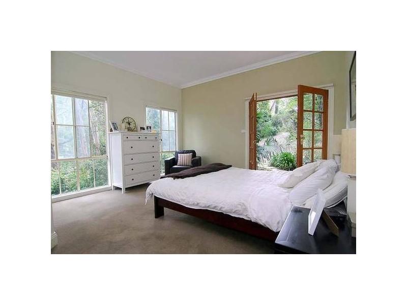 4 Arbor Avenue (Access via 4 Waratah Avenue), Belgrave VIC 3160