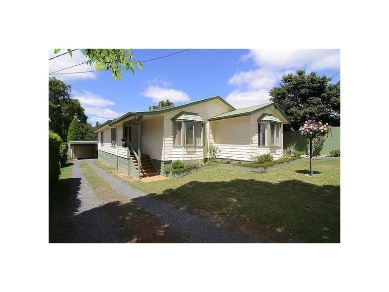 16 Bartley
Road, Belgrave Heights VIC 3160