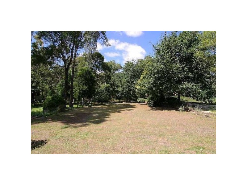 16 Bartley
Road, Belgrave Heights VIC 3160