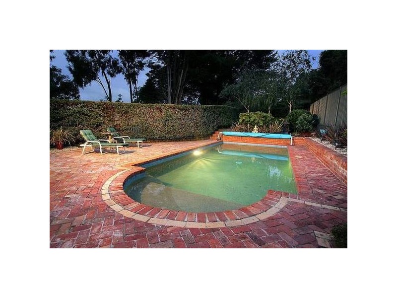 22 Glenfern Avenue, Upwey VIC 3158