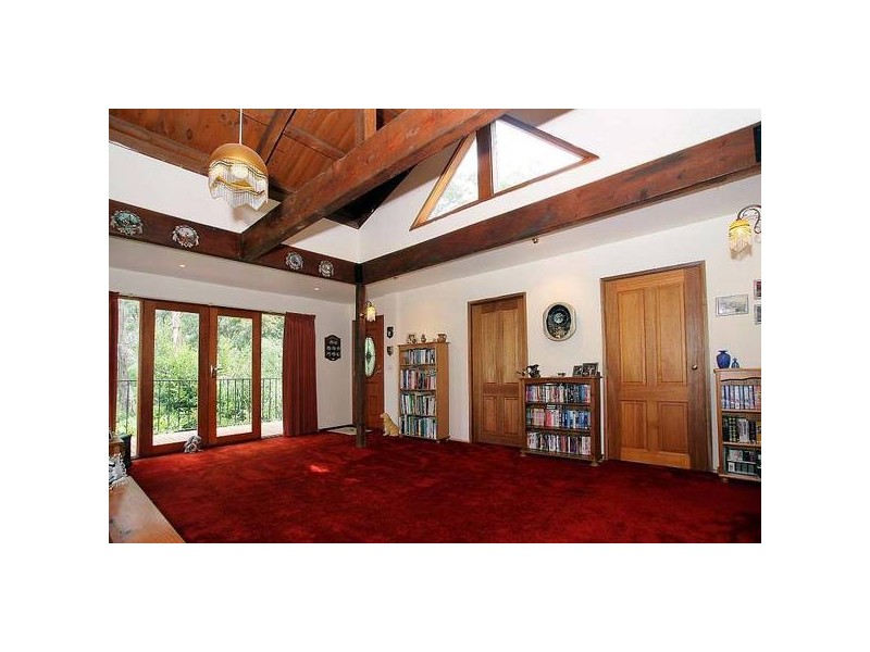 6 Pauline Avenue, Tecoma VIC 3160