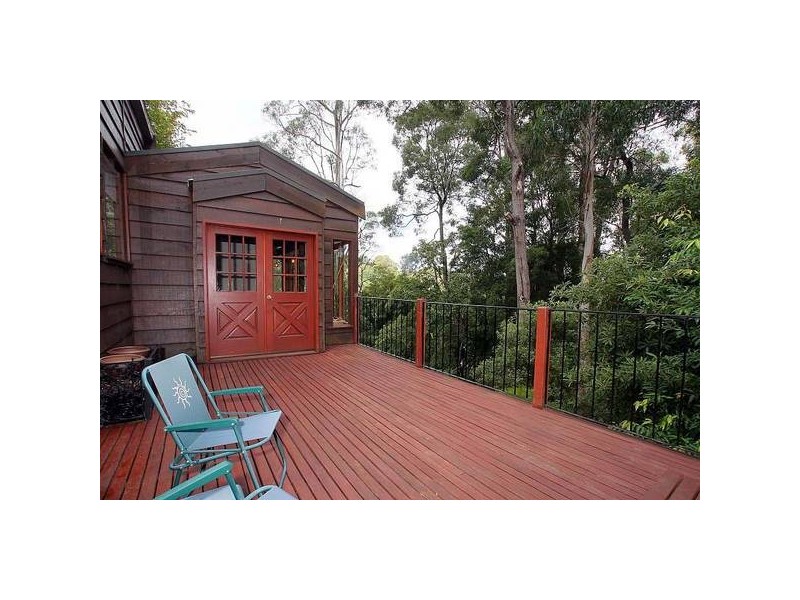6 Pauline Avenue, Tecoma VIC 3160