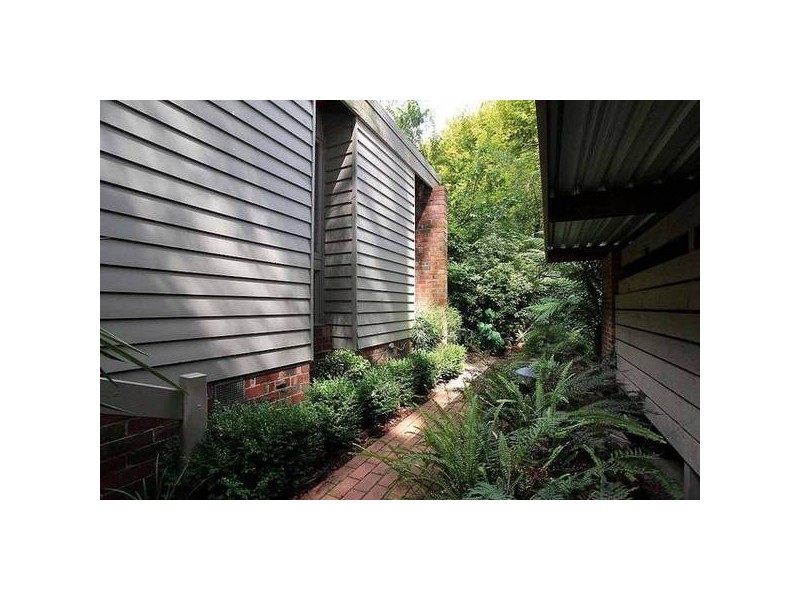 4 Back Road, Sherbrooke VIC 3789