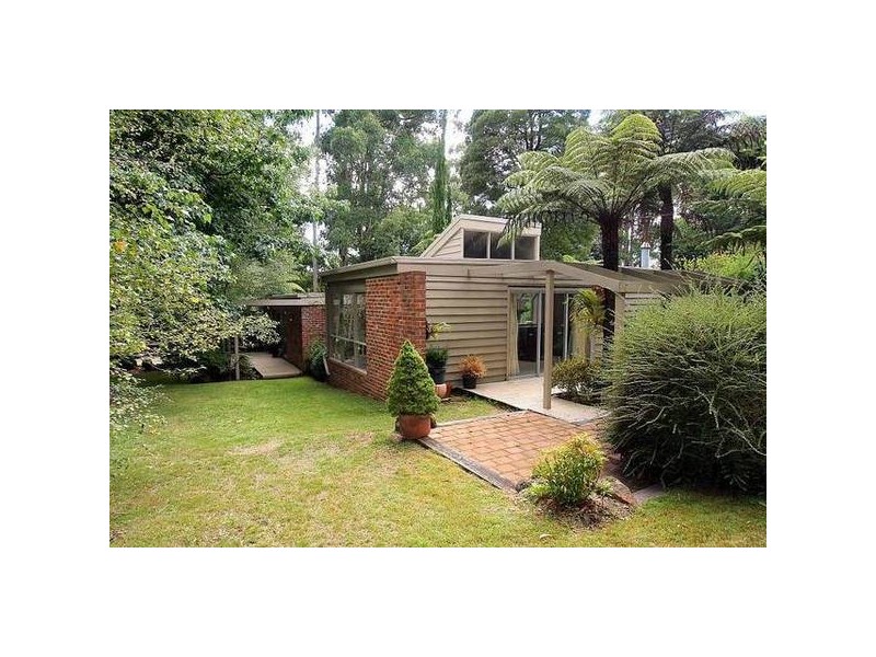 4 Back Road, Sherbrooke VIC 3789