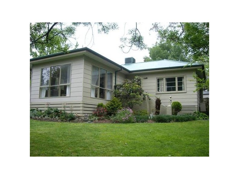2 Cambridge Street, Belgrave South VIC 3160