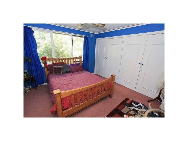 87 Temple Road, Selby VIC 3159