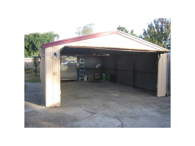 77 Adele Avenue, Ferntree Gully VIC 3156