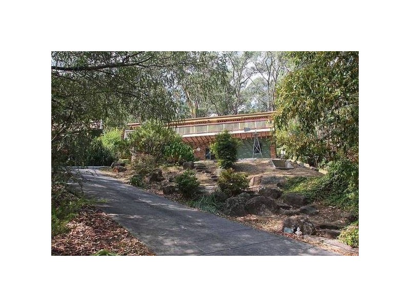 6 Kitchener Road, Tecoma VIC 3160