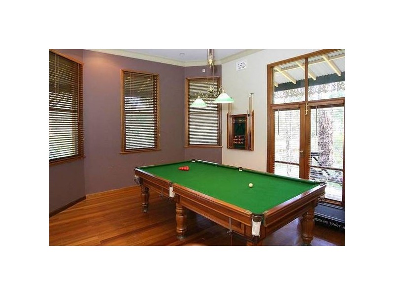 6 Tuttawatta Road, Selby VIC 3159