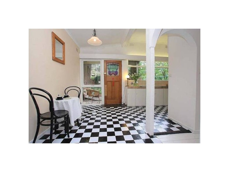 16 Bennett Avenue, Belgrave VIC 3160