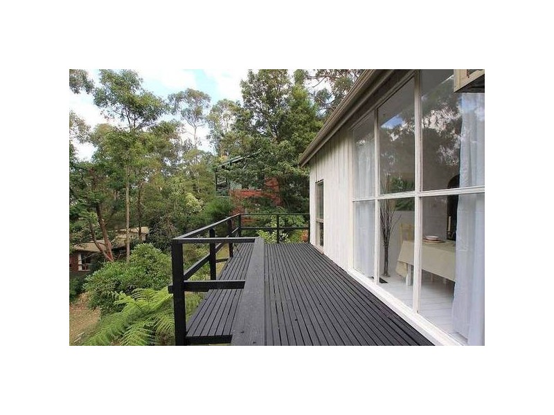 16 Bennett Avenue, Belgrave VIC 3160