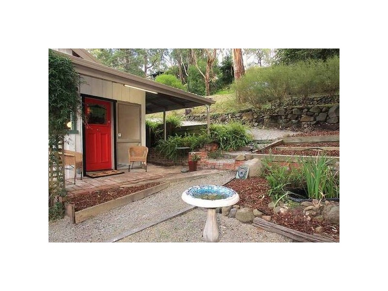 16 Bennett Avenue, Belgrave VIC 3160