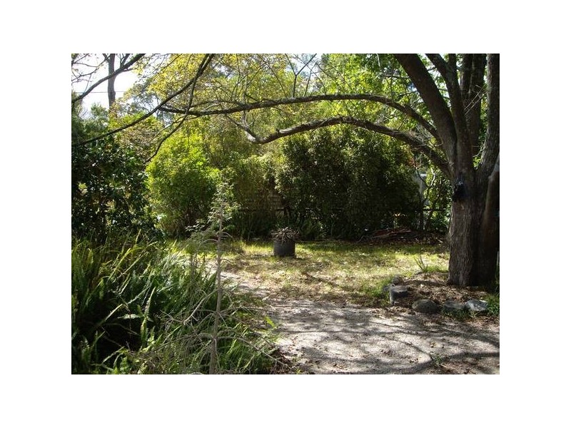 18 Gratten Road, Montrose VIC 3765