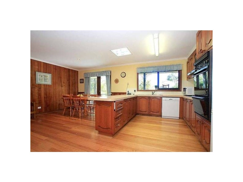6 Tor Road, Belgrave Heights VIC 3160