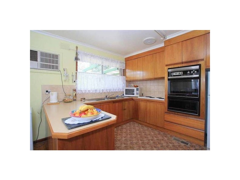 16 Osborne Avenue, Belgrave Heights VIC 3160