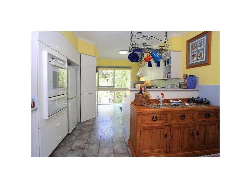 28 Hazel Grove, Tecoma VIC 3160