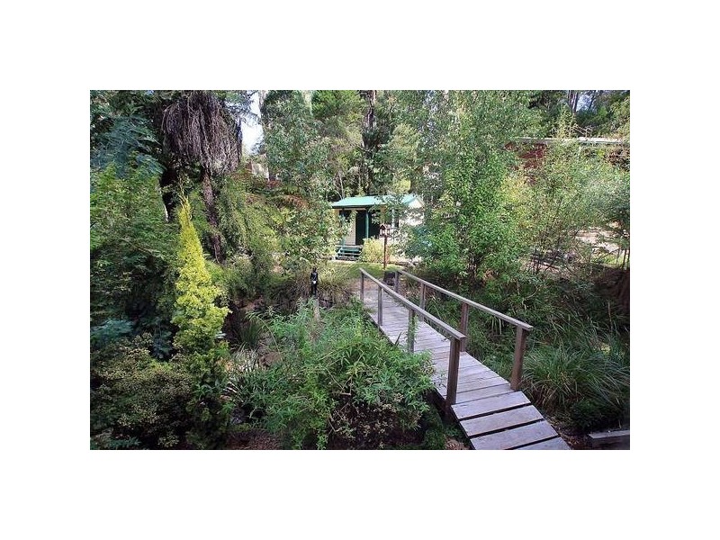 28 Hazel Grove, Tecoma VIC 3160