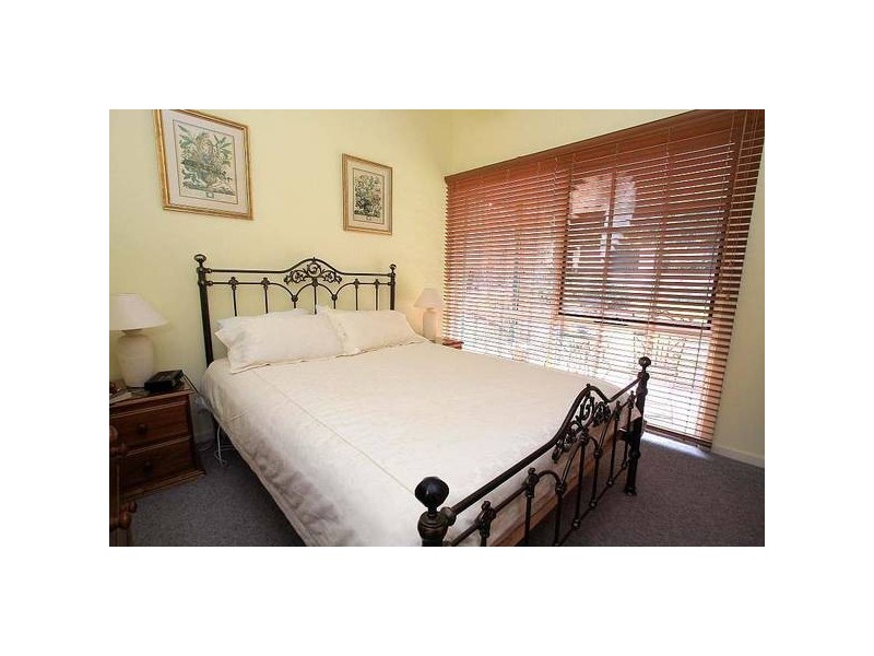 28 Hazel Grove, Tecoma VIC 3160