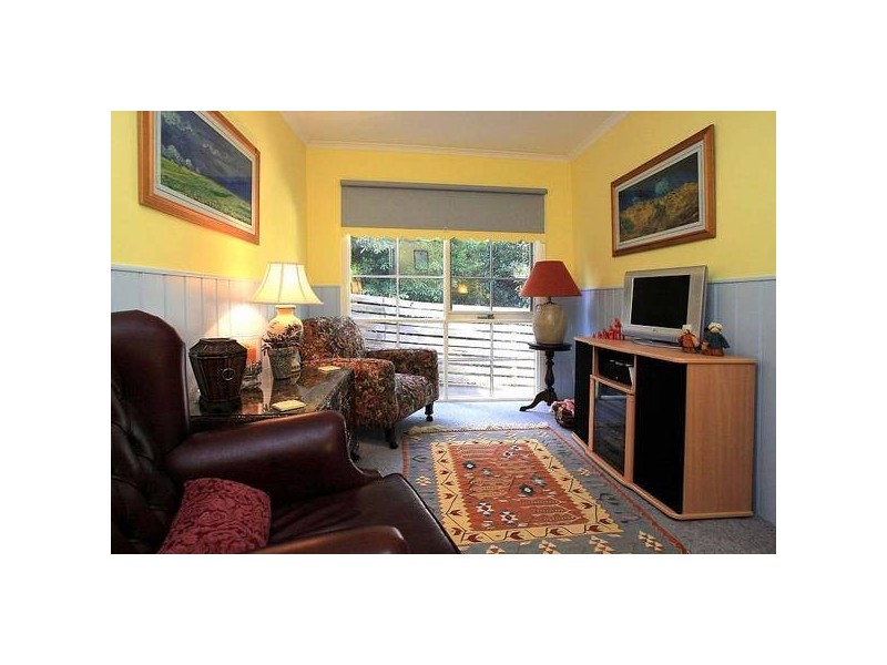 28 Hazel Grove, Tecoma VIC 3160