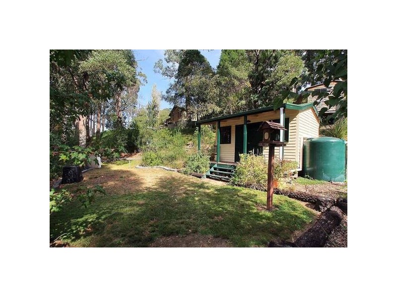 28 Hazel Grove, Tecoma VIC 3160