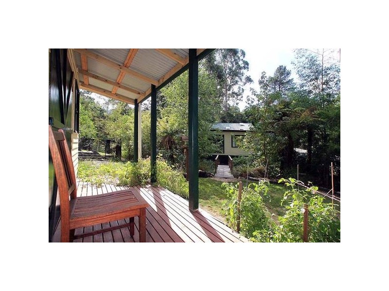 28 Hazel Grove, Tecoma VIC 3160