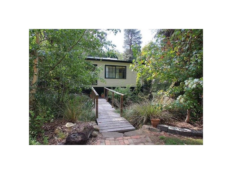 28 Hazel Grove, Tecoma VIC 3160