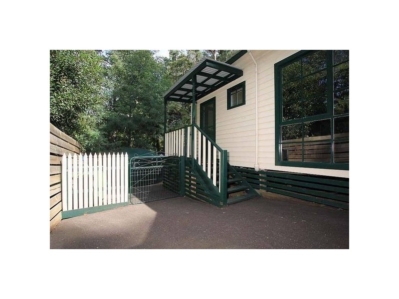 28 Hazel Grove, Tecoma VIC 3160