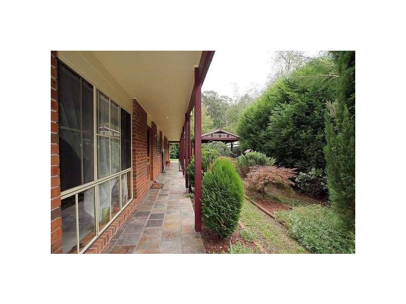 13 Mast Gully Road, Upwey VIC 3158