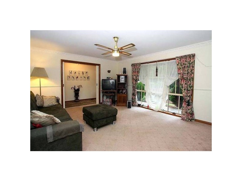 13 Mast Gully Road, Upwey VIC 3158