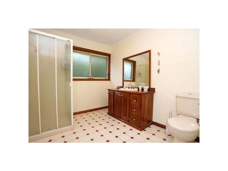 13 Mast Gully Road, Upwey VIC 3158