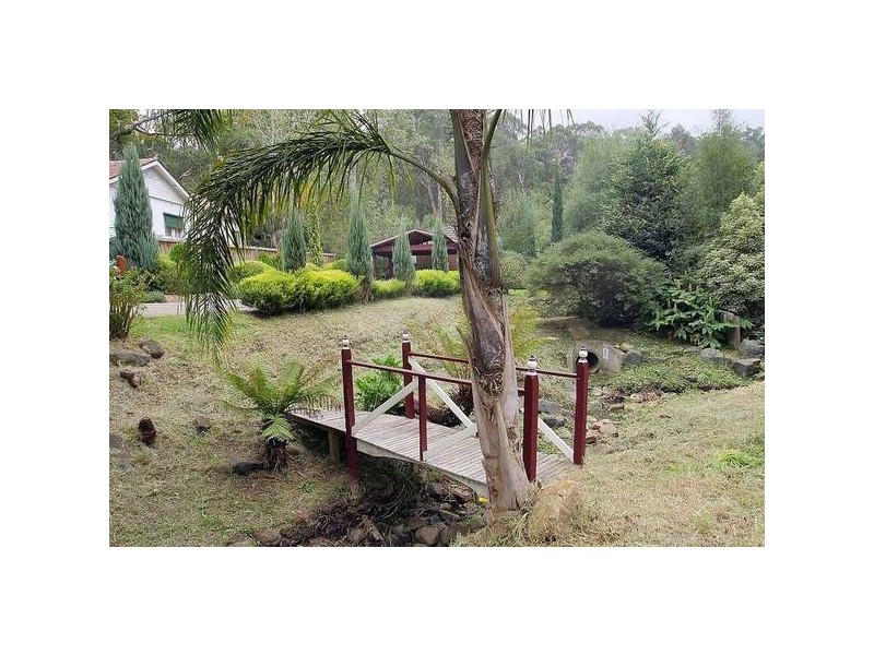 13 Mast Gully Road, Upwey VIC 3158